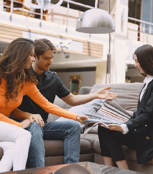 engineer-servicing-solar-panels-on-electric-plant-DAQKVRP-qavgawtvkewx2gbwg1cete1bc9e5a1zyqws5e79u88